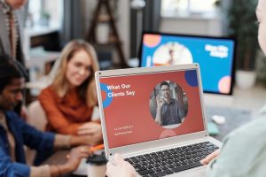 How to Use Webinars to Attract Marketing Clients 🎥💼
