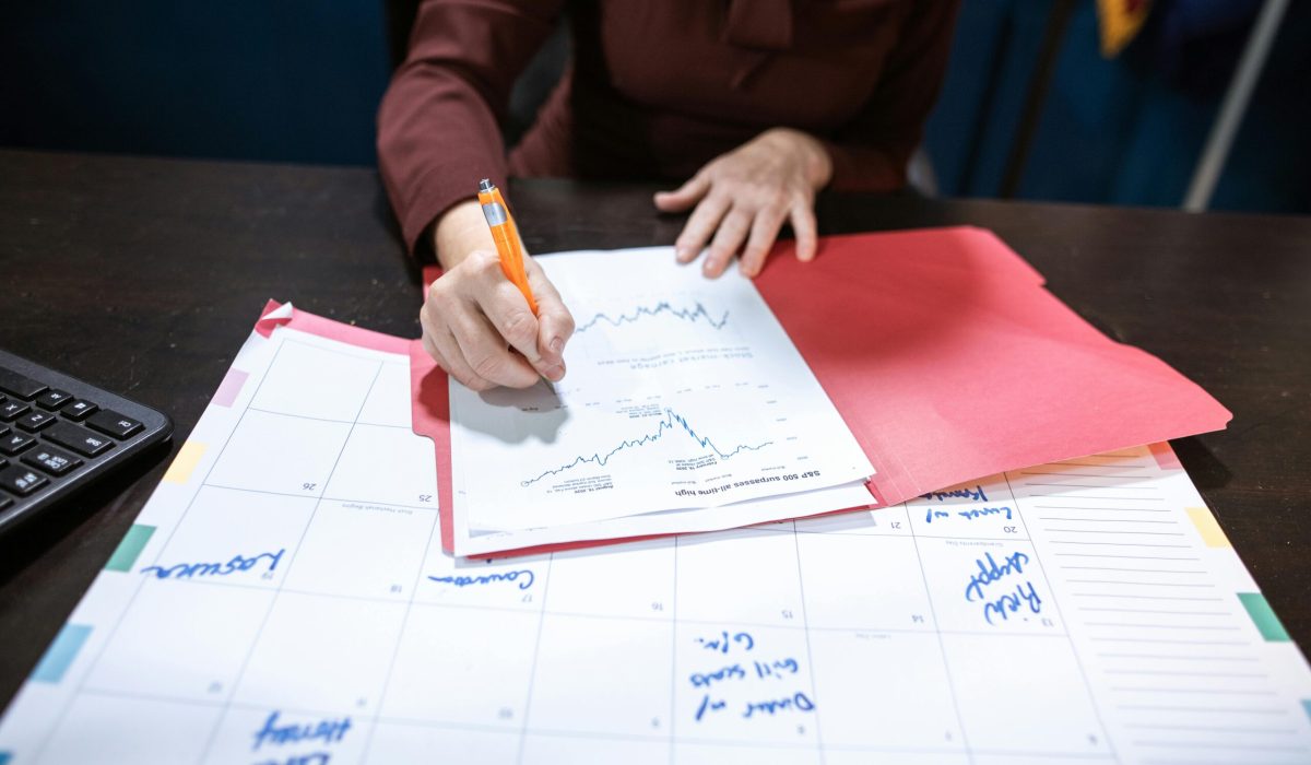 How to Offer Monthly Retainers That Clients Love