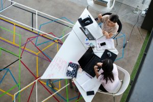 How to Attract High-Ticket Clients for Your Marketing Agency in 2025 💼🚀📈